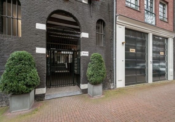 studios te huur op Nieuwe Uilenburgerstraat 9-A